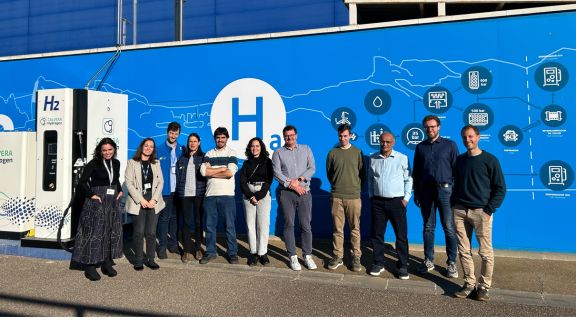 HYPRAEL consortium members during the General Assembly at Aragon Hydrogen Foundation (FHa) in Huesca, discussing 100 bar pressurized alkaline electrolysis breakthroughs and ARIEMA partnership.